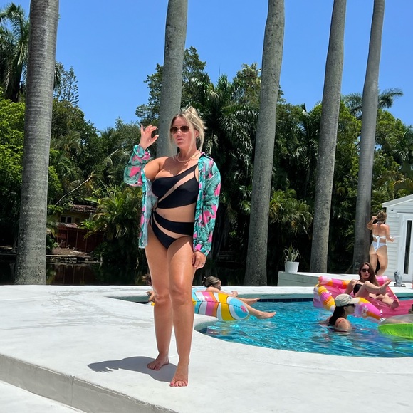 Meet your Posher, Audrey - Picture 10 of 15